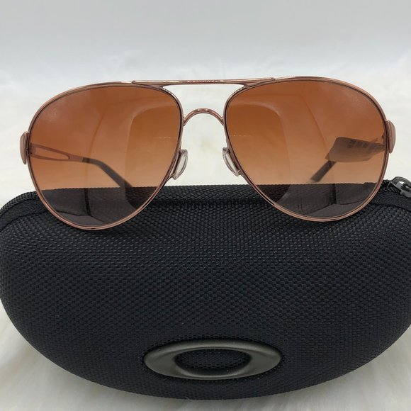 Oakley Accessories Nwt Oakley Caveat Oo4540 Bronzerose Gld Gradient